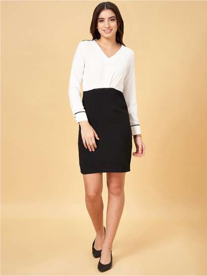 Annabelle by Pantaloons VNeck Colourblocked Formal